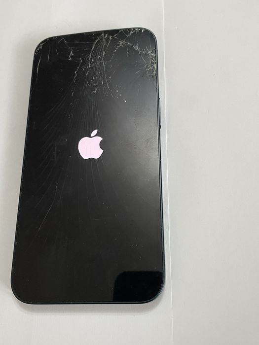 Iphone 14 liber 128 gb spart fata spate