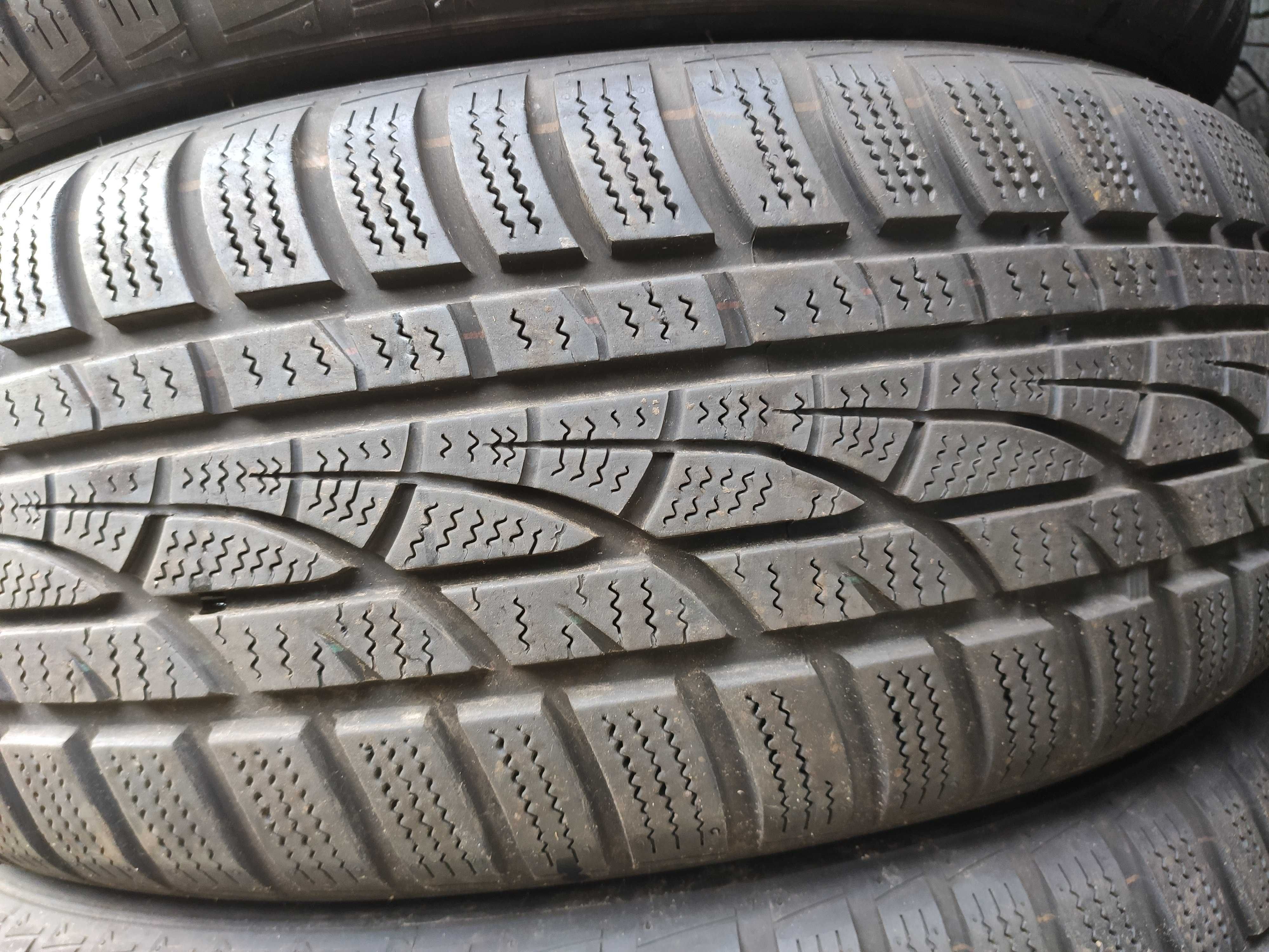 4бр Зимни гуми 205 60 16 - Hankook - DOT 2022