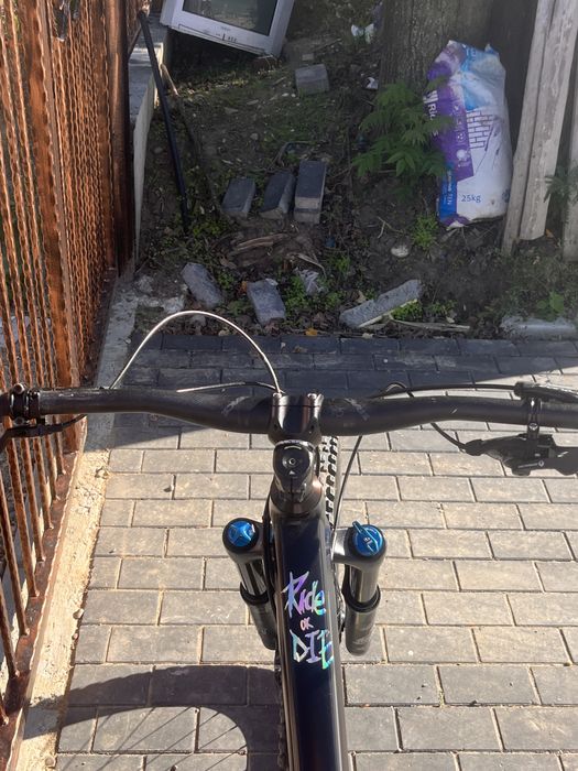 Vand sau schimb bicicleta full suspension canyon spectral al. 6