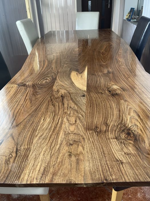 Mese lemn masiv de nuc