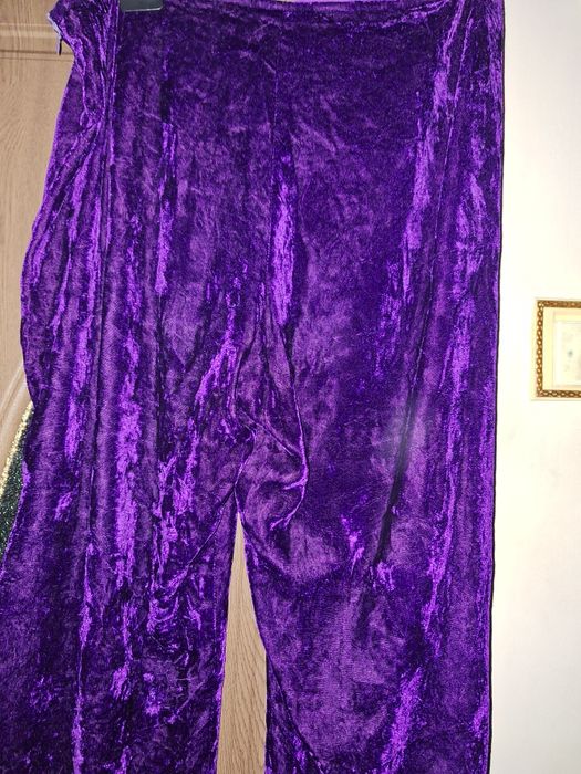 Pantaloni dama catifea  cu cracul larg/46