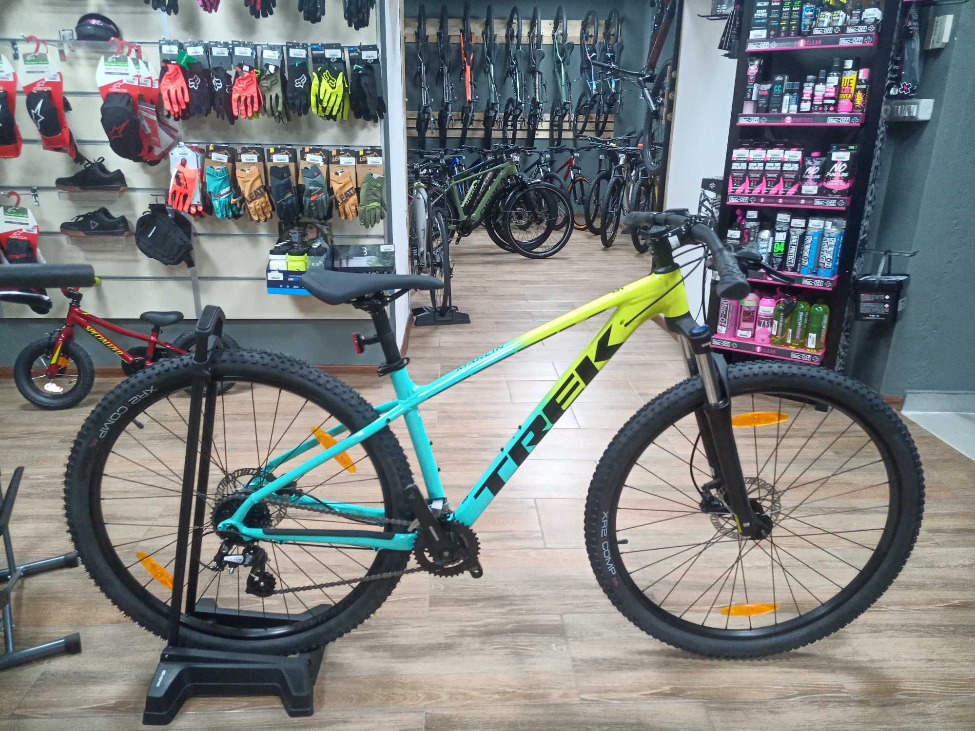 Bicicleta TREK Marlin 5 Gen2 29" -M- in stoc EST BIKE Funky Sports