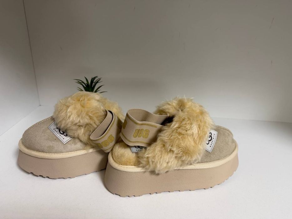 Incaltaminte UGG cu bareta