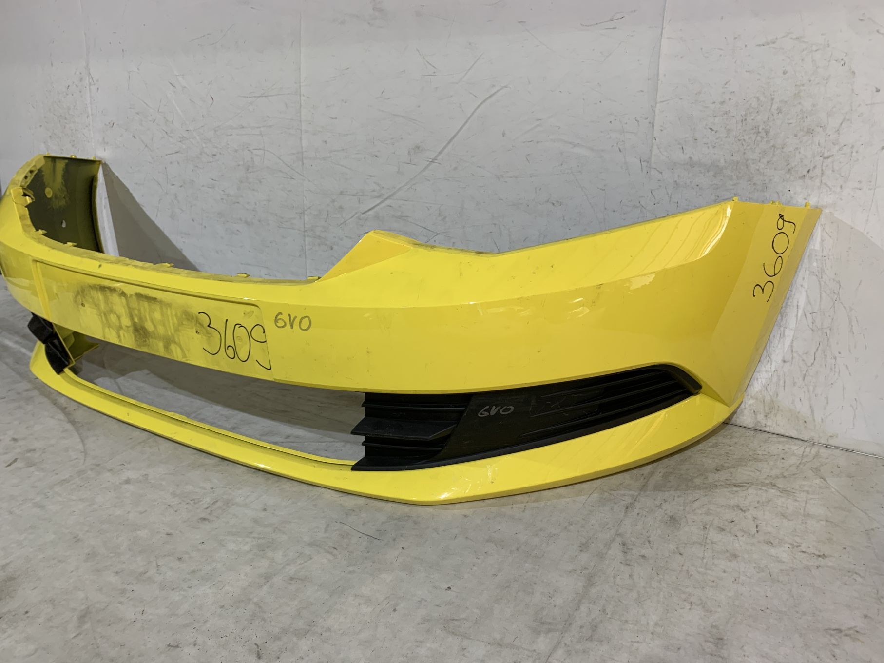 Bara fata Skoda Fabia 3, 2014, 2015, 2016, 2017, 2018, cod origine OE 6V0807221.