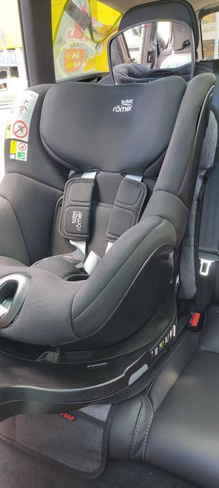Britax Römer Dualfix M I-Size + Reer огледало