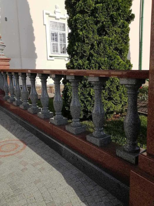 Balustrade de granit
