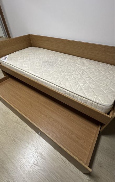 Pat de o persoana extensibil