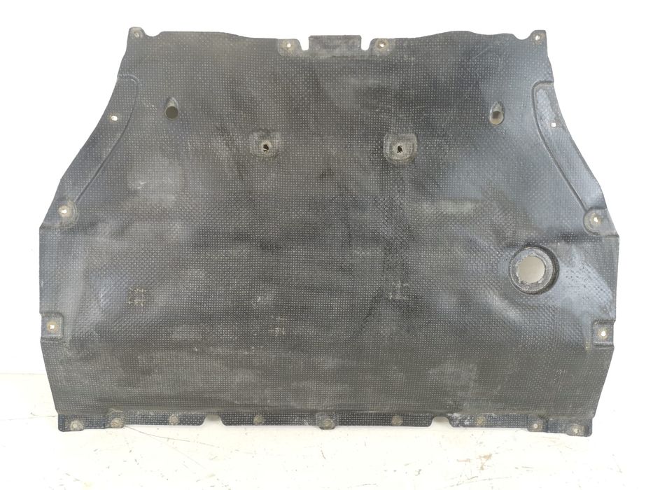 Ауди Q7 / Audi Q7 Пластмасов двигателен картер, оригинален, в добро съ