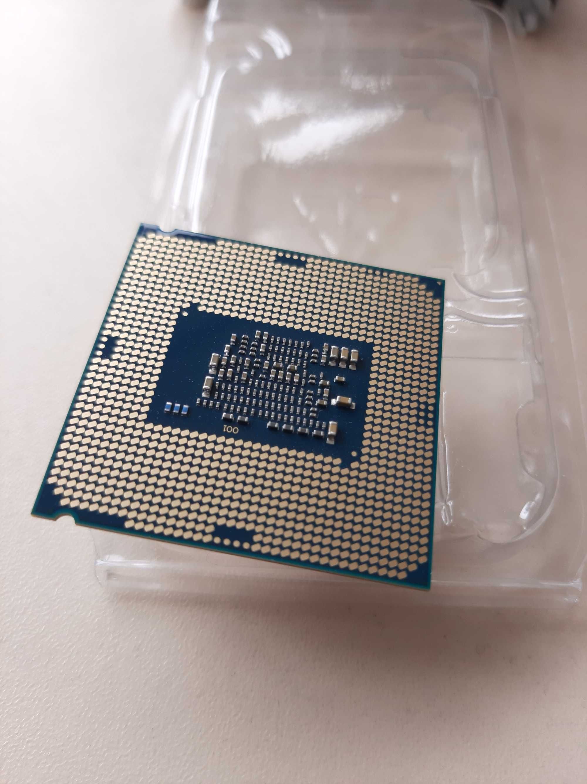 INTEL R CELERON R G3900 SR2HV 2.80 GHZ X625C216 E4 процесор