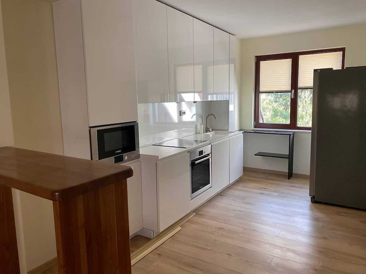 Дава се под наем Тристаен апартамент в София, Хиподрума - 118 кв.м за 535.5 € - Снимка #2