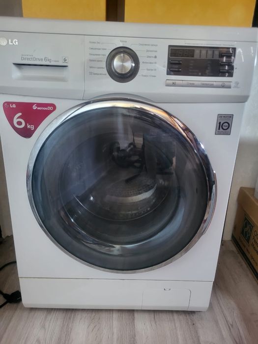 Продам стиральную машину  LG на 6 кг
