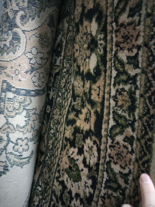 Ковер в хорошем состоянии