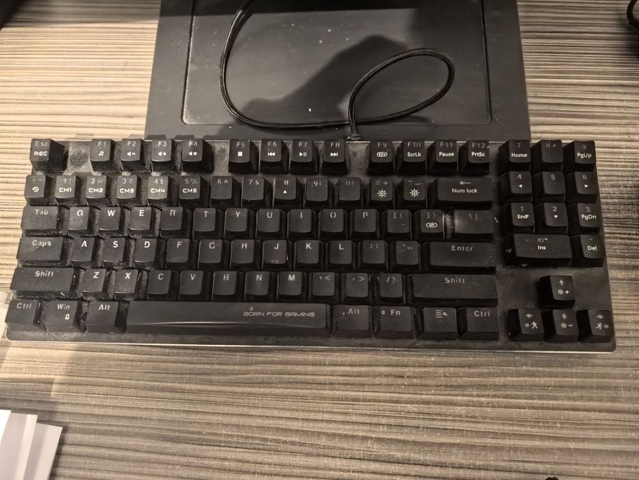 Redragon K614 Anivia – Механична геймърска клавиатура (60%)