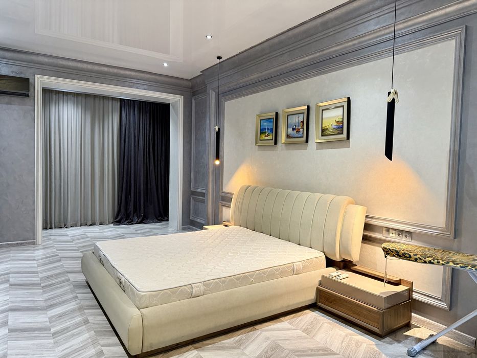 Продаю Люксквартира Элитном Новостройке Ц-4  3/7/12 Ж.К. Шедевр 166м2.