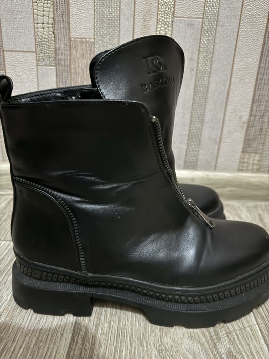 Продам зимние ботинки