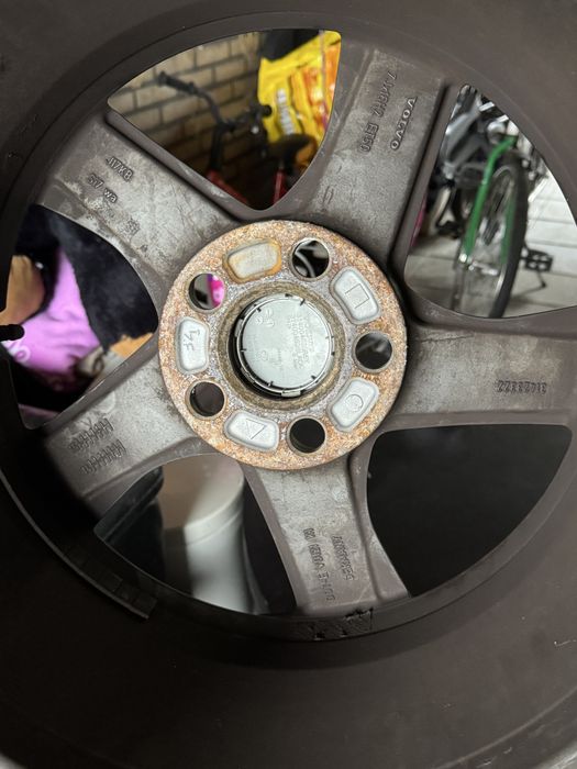 Jante Volvo R-Design 205/55/16 iarna Vredestein dot 2021