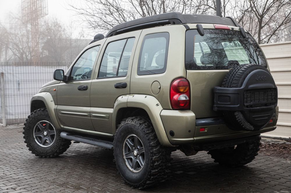 Jeep Cherokee “Renegade” 4x4 Offroad 3.7 benzină/GAS 200 cp 2004