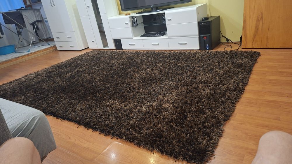 Vand covor fir lung 200/300 negru cu auriu