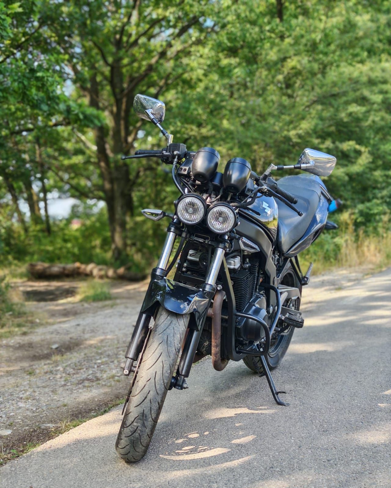 Vând motocicletă sau schimb cu auto