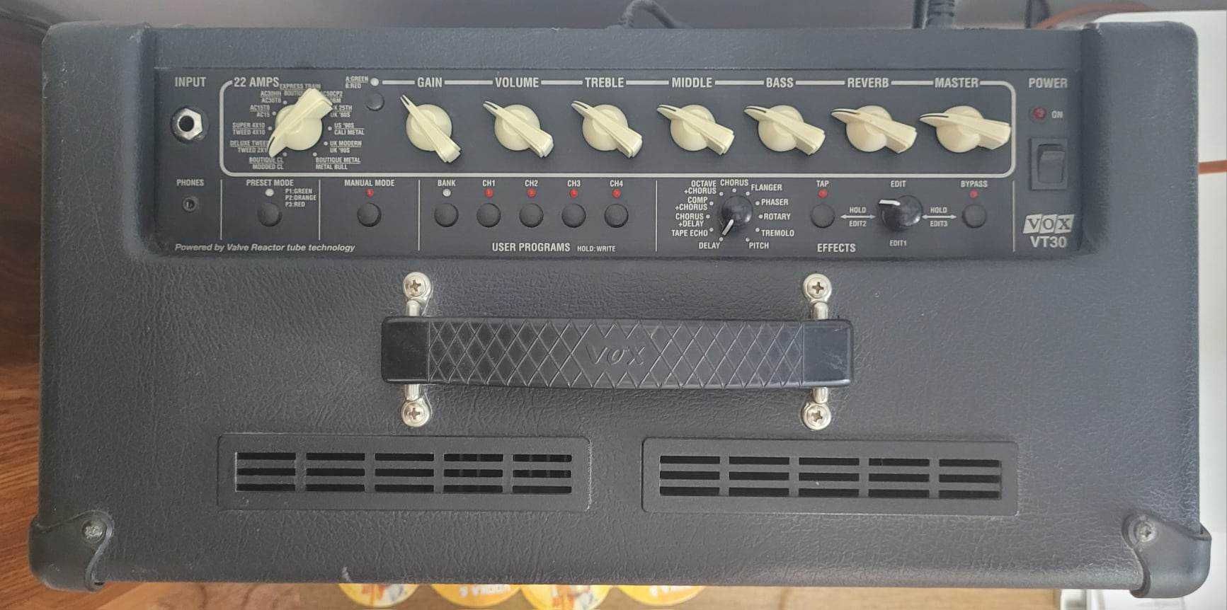 Vand  amplificator chitara VOX VT 30