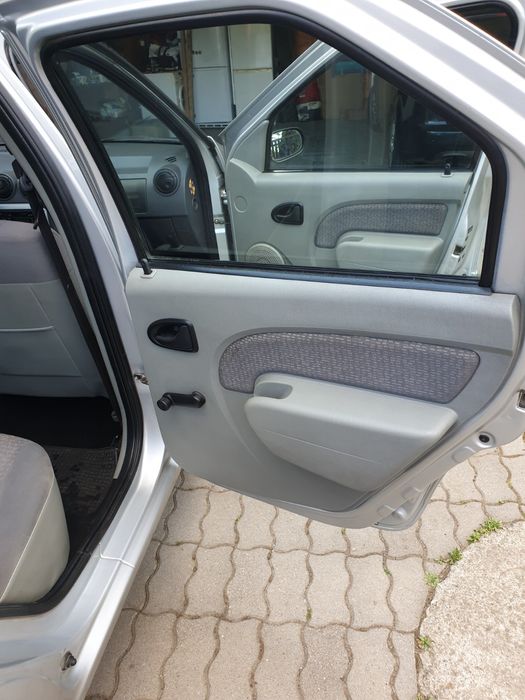 Dezmembrare - Logan 1.5 DCI (2006) - Motor și Piese în Stare Excelenta