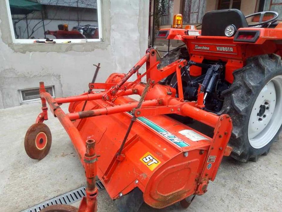 Tractor-tractoras Japonez HINOMOTO N209 ,4X4 , plug + FREZA !