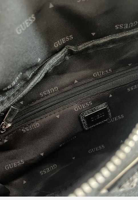 GUESS оригинална мъжка чанта  нова