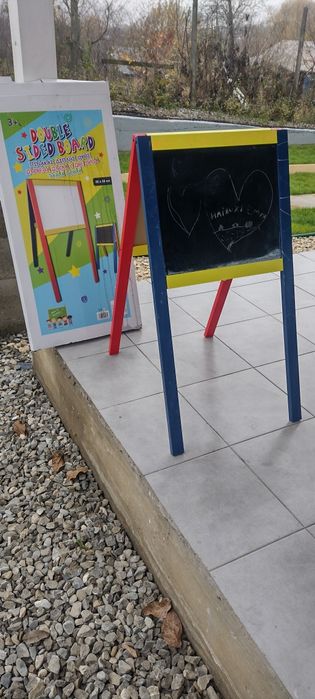 Tablă de desenat dubla(alb/negru)!