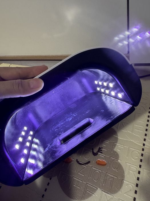 Профессионалоная Led/UV lamp для маникюра со съемным дном.