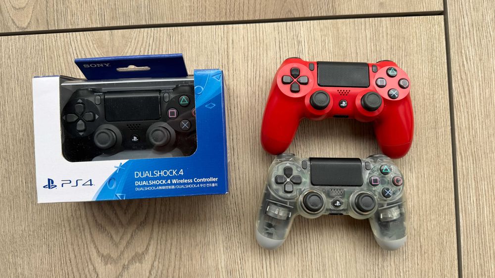 Gamepaduri Sony DualShock 4 pentru PS4 – Noi și utilizate
