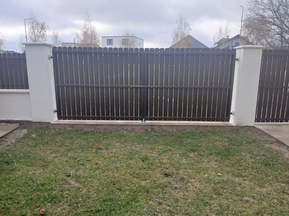 Porti gard cu sipca metalica