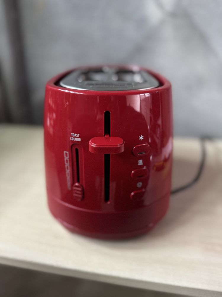 Тостер за филийки Delonghi