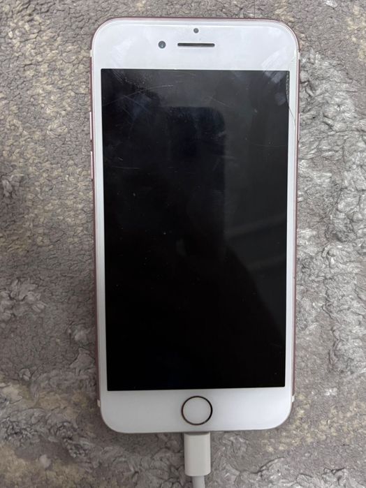 iPhone 7 32гб  продаеться