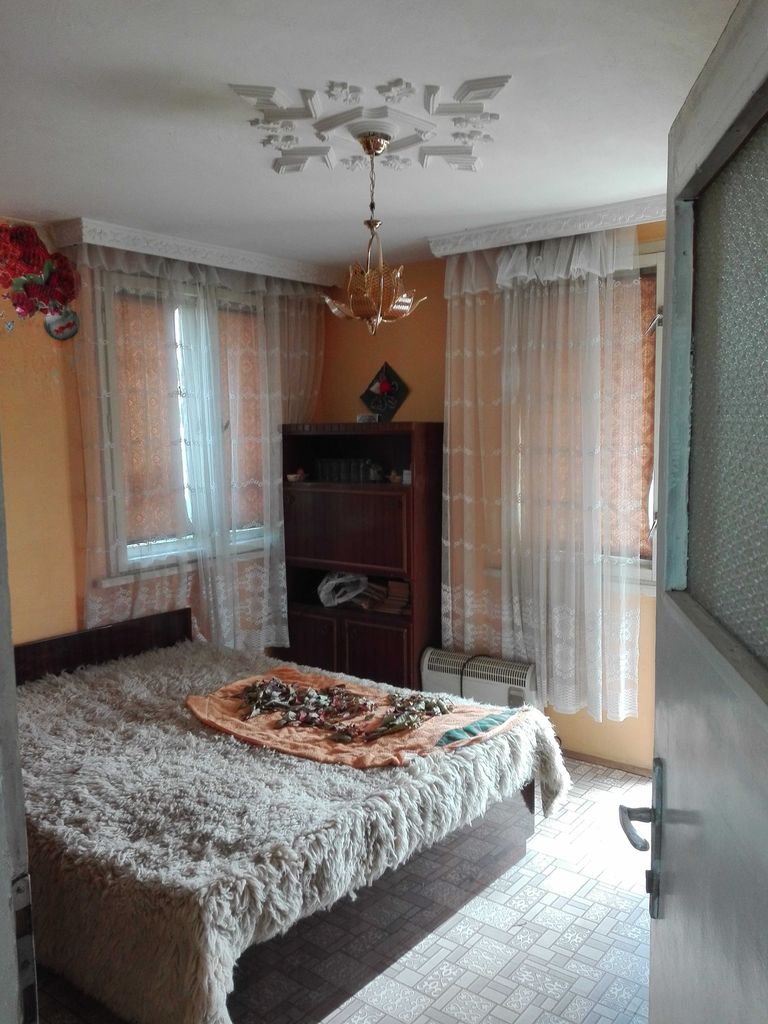 Продава се Къща в с. Ягода, Област Стара Загора - 330 кв.м за 288 €/кв.м - Снимка #7