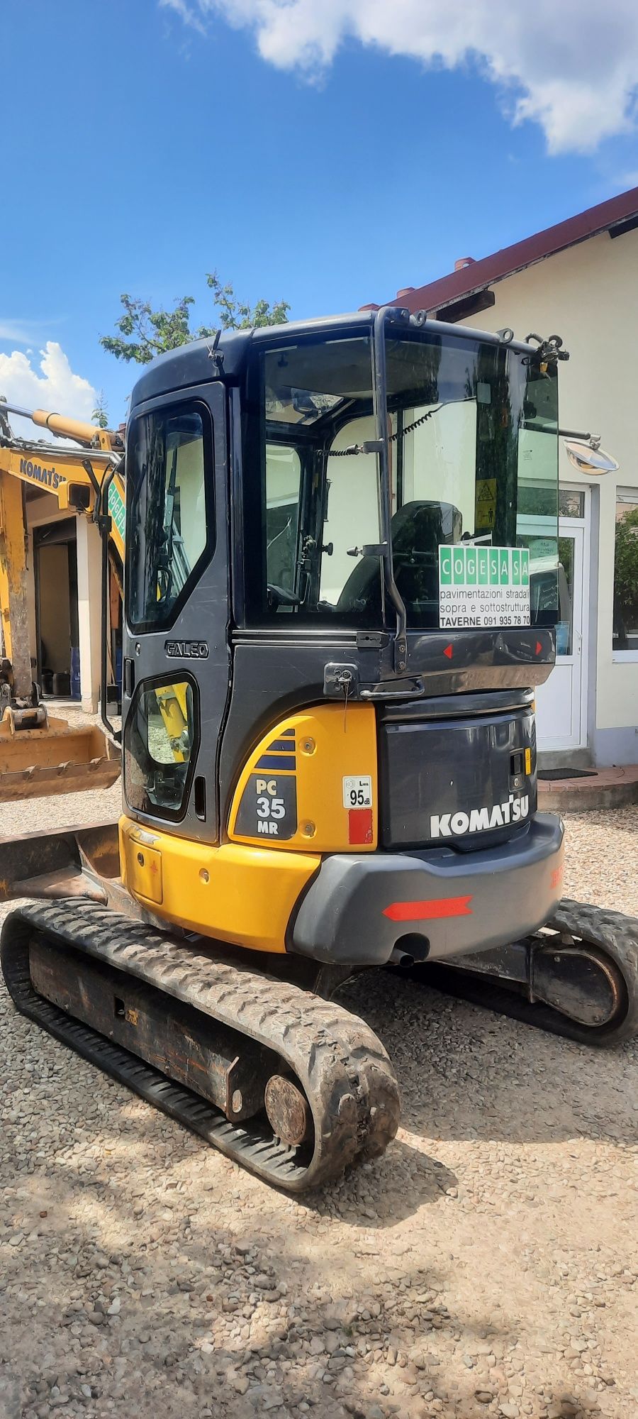 Miniescavator komatsu pc35