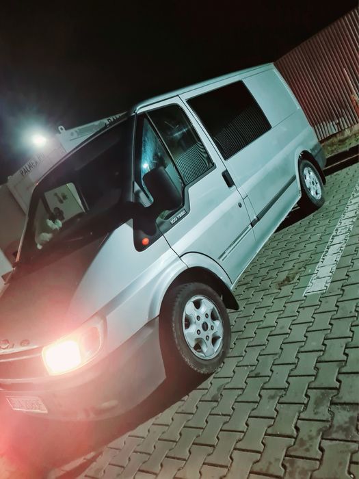 Vând Ford transit 2004.2.0 acte la zi pe un an