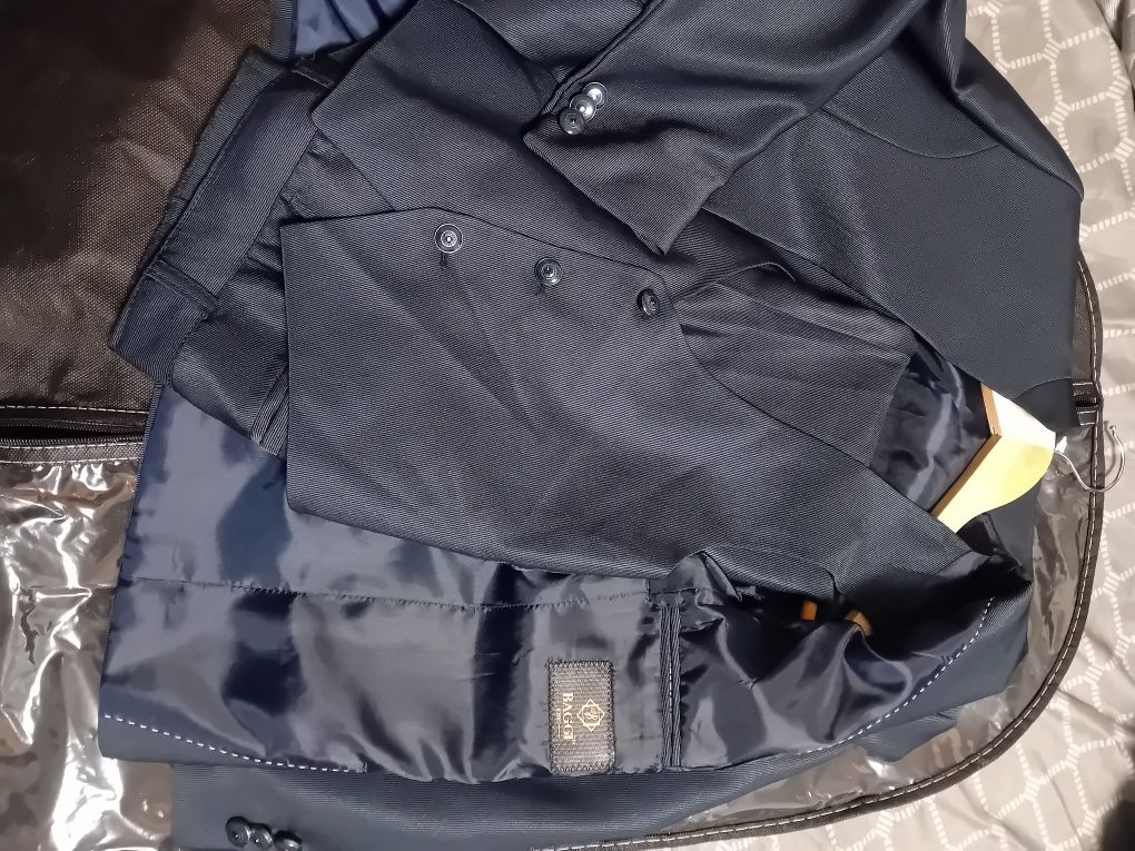 Costum băiat -vărsta  9-10 ani