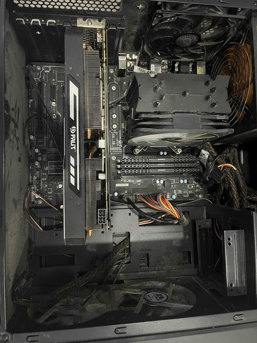 PC I7-7700, GTX 1070ti 8GB VRAM, 16 gb ram DDR3,sursa 650W gold