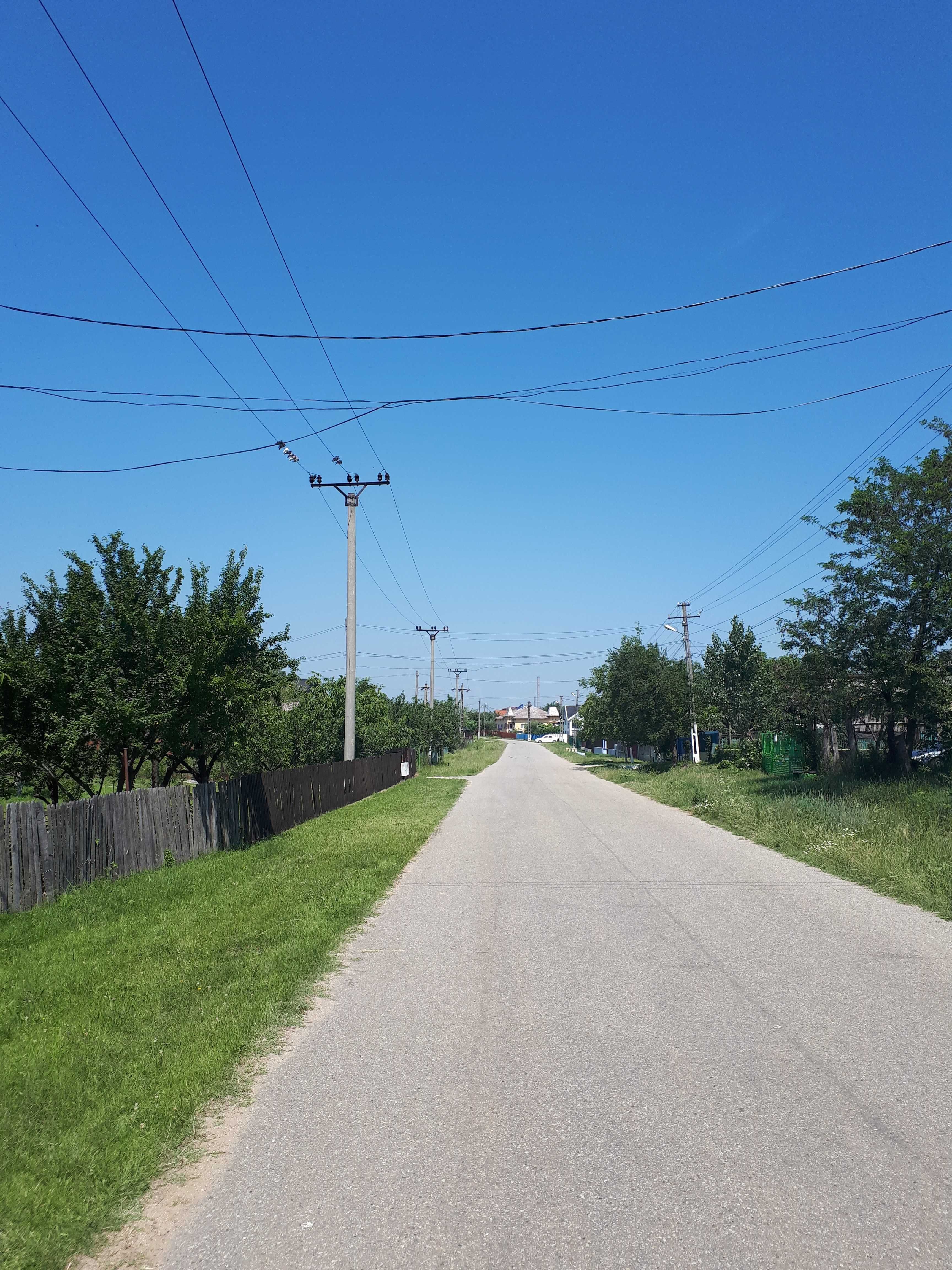 Teren intravilan, 2500 mp. în Com.Oarja./Argeș