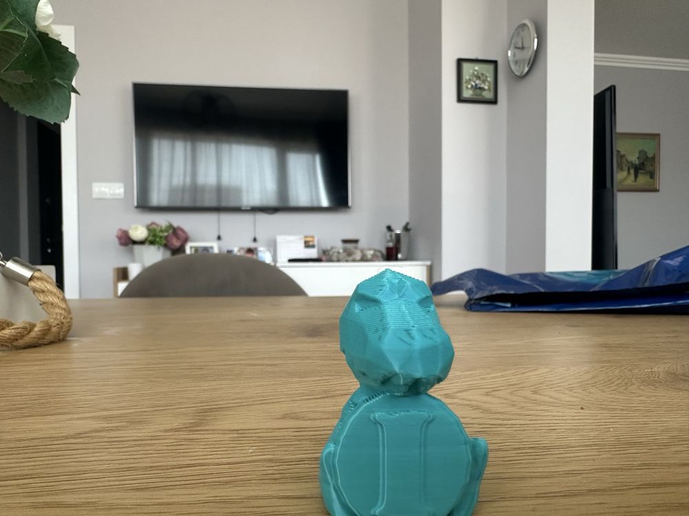 Годзилка с буквичката i