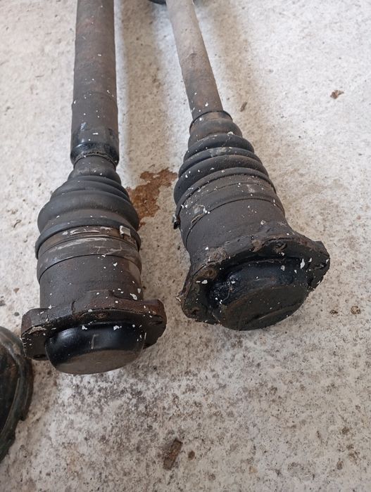 Предни полуоски VW Golf 4 1.6 105 к.с.