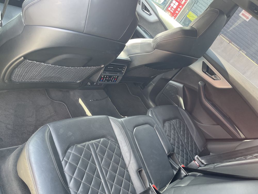 Audi Q8 2020 3 Xsline