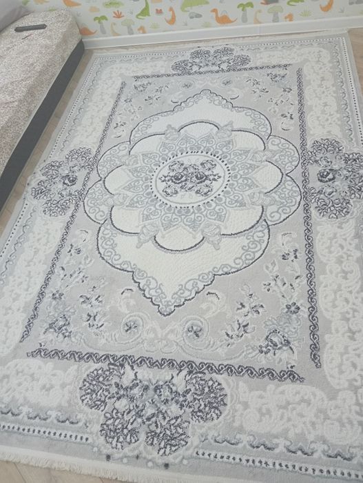 Ковер 2/3 цена 12000 м т