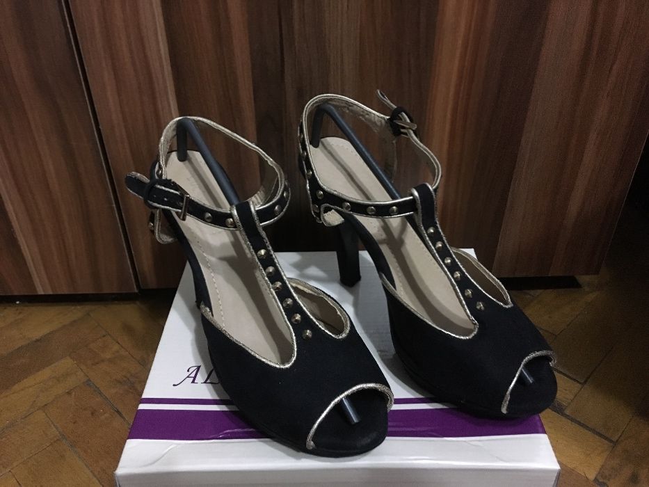 Елегантни обувки - Lucky shoes