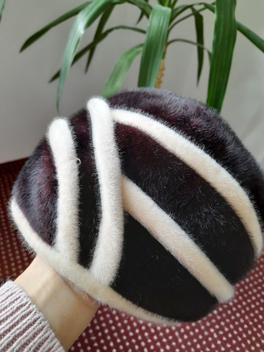 Caciula groasa blana sintetica 58