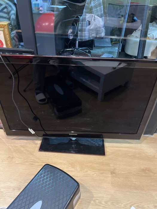 Телевизор samsung 46”