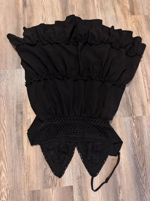 Rochie de vară, cu spatele gol, în bretelute