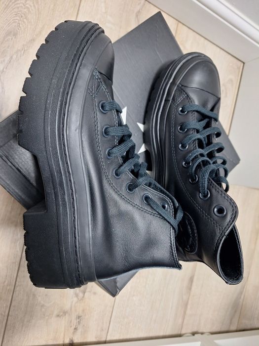 Ghete piele converse