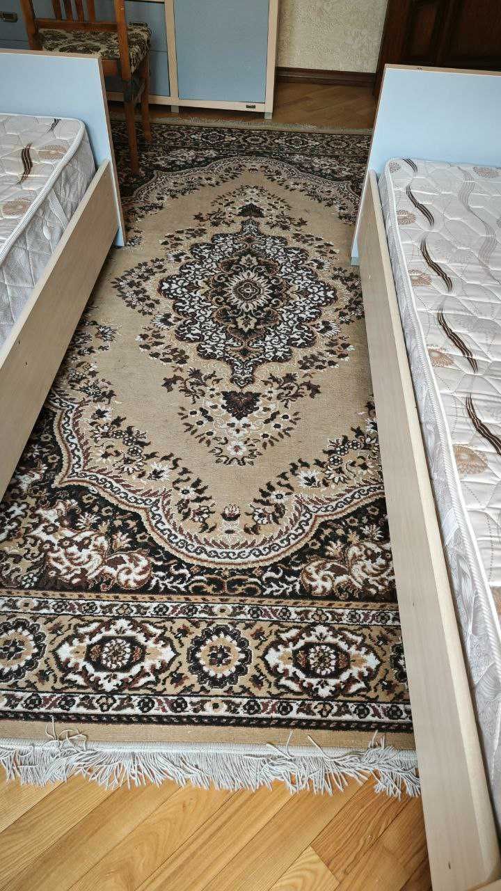 Продается кровати и шкаф