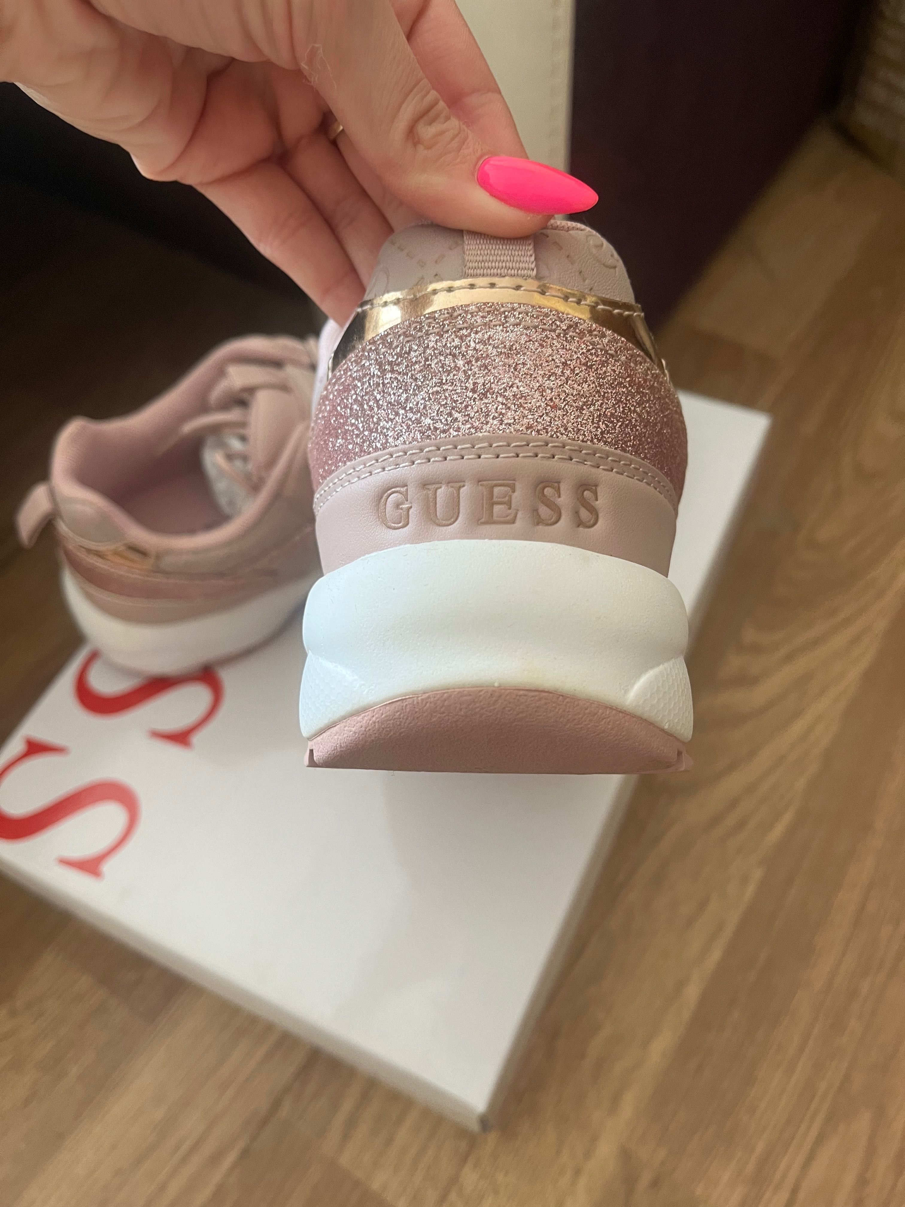 Оригинални маратонки GUESS